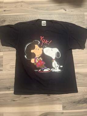 Vintage 90s Peanuts Snoopy and Lucy Yuk! Kiss T-Shirt - XL Black